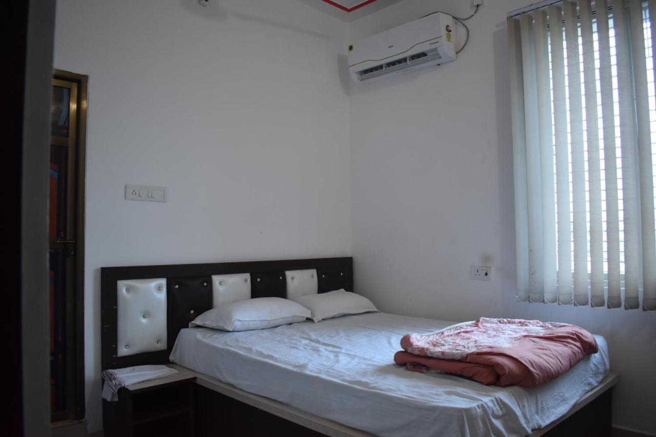 Hotel Vishal Buxar Exteriér fotografie